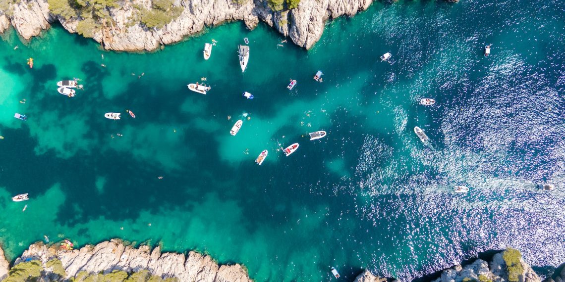 Les 8 meilleures destinations européennes pour des vacances d'été à la plage - plare. aerial view of body of water during daytime