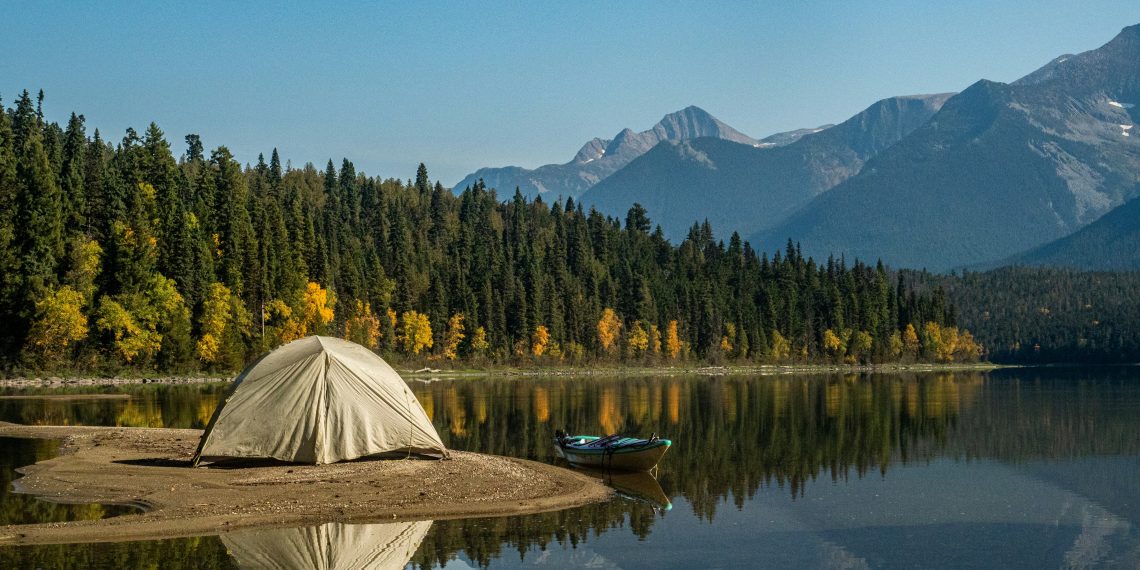 Comment vivre une aventure naturelle en campant en Bretagne ? - plare. découvrez notre camping idéalement situé en pleine nature, pour des vacances inoubliables en famille ou entre amis.