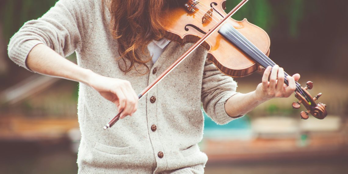 Comparatif service de streaming musical : Spotify, Deezer, YouTube Music, Amazon Music, quel est le meilleur pour profiter de la musique en illimité ? - plare. service de streaming musical pour écouter vos chansons préférées en ligne.