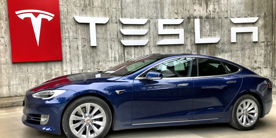 Le Cybertruck de Tesla : un aperçu du nouveau véhicule électrique révolutionnaire - plare. Le Cybertruck de Tesla un apercu du nouveau vehicule electrique revolutionnaire - plare.