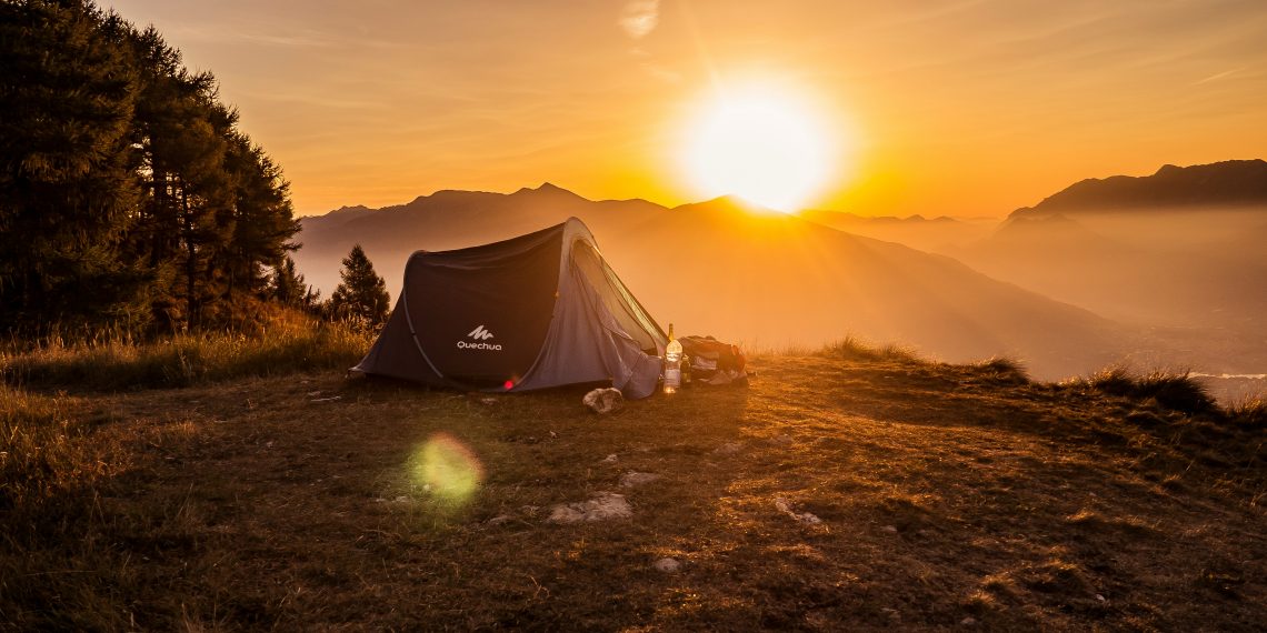découvrez le camping idéal pour des vacances en pleine nature. profitez de moments de détente et d'aventure en famille ou entre amis.