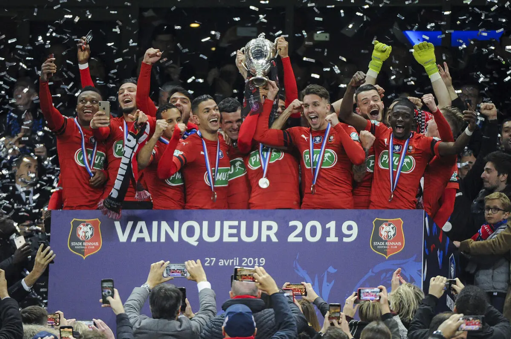 Le Stade Rennais : Un GROS club français... mais sans titres majeurs et sans stars françaises ! - plare. image 212 - plare.