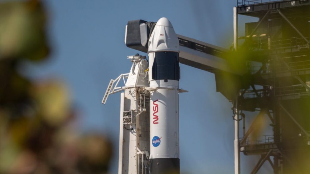 Raisons de l'annulation de Crew-10 : quand le lancement est-il reprogrammé ?