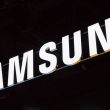 Samsung, leader mondial des puces mémoire, annonce une hausse de 15 à 20 % des prix de ses DRAM et NAND Flash pour le troisième trimestre 2024, en réponse à la demande accrue liée à l'intelligence artificielle. (trendforce.com) Cette augmentation devrait améliorer les performances de l'entreprise au second semestre de l'année. Les clients, tels que Xiaomi, Oppo et Google, ont accepté ces nouveaux tarifs, anticipant une hausse des ventes de smartphones, notamment sur les marchés internationaux. (kedglobal.com)
