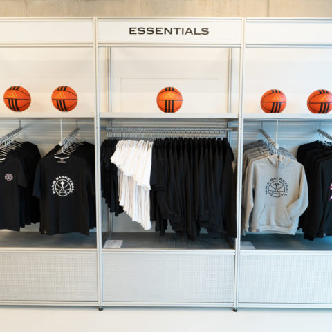 découvrez notre sélection de boutiques de basketball, où vous trouverez les dernières tendances en matériel, vêtements et accessoires pour les passionnés de ce sport. que vous soyez joueur ou fan, nos boutiques vous offrent tout le nécessaire pour vivre votre passion au maximum.