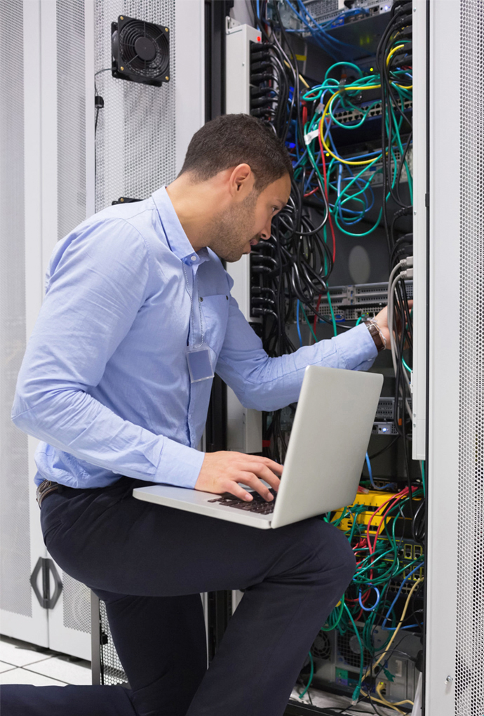 découvrez notre formation en maintenance informatique chez studi, conçue pour vous fournir les compétences nécessaires pour diagnostiquer et résoudre des problèmes techniques. apprenez à entretenir et réparer des systèmes informatiques tout en développant votre expertise professionnelle dans un secteur en pleine expansion.