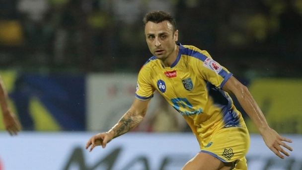 découvrez les légendes du manchester united qui ont marqué l'histoire du football. plongez dans le parcours de ces grands joueurs qui ont contribué au succès du club et à son héritage indélébile.