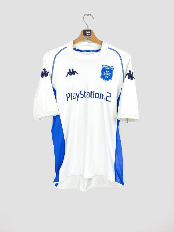 découvrez les légendes du football d'aj auxerre, un club emblématique de l'histoire du football français. plongez dans le parcours de ses joueurs emblématiques, leurs exploits sur le terrain et l'impact qu'ils ont eu sur le club et ses supporters.