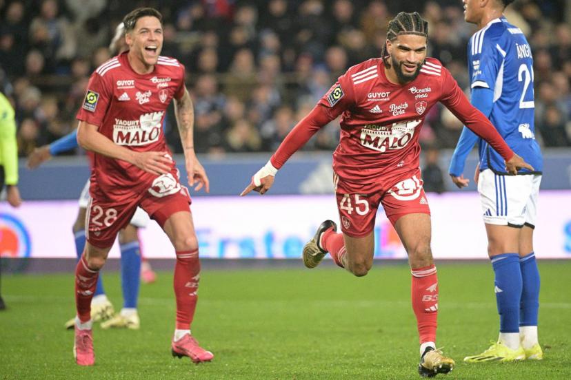 découvrez les meilleurs joueurs du stade brestois, leurs performances et contributions qui font briller le club en ligue 1. plongez dans l'univers du football brestois et retrouvez les stars qui marquent l'histoire du club.