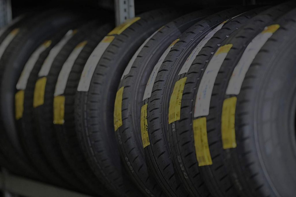 découvrez notre sélection de pneus réduits, idéaux pour allier performance et économies. profitez de notre variété de marques et de modèles adaptés à tous les véhicules pour rouler en toute sécurité tout en préservant votre budget.