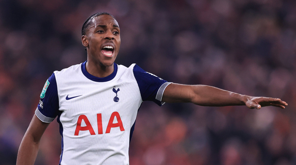 découvrez notre sélection des 10 meilleurs joueurs de tottenham, mettant en avant leurs performances exceptionnelles, leurs contributions au club et leur impact sur le football. plongez dans l'histoire des spurs et apprenez-en plus sur les légendes qui ont marqué le club.