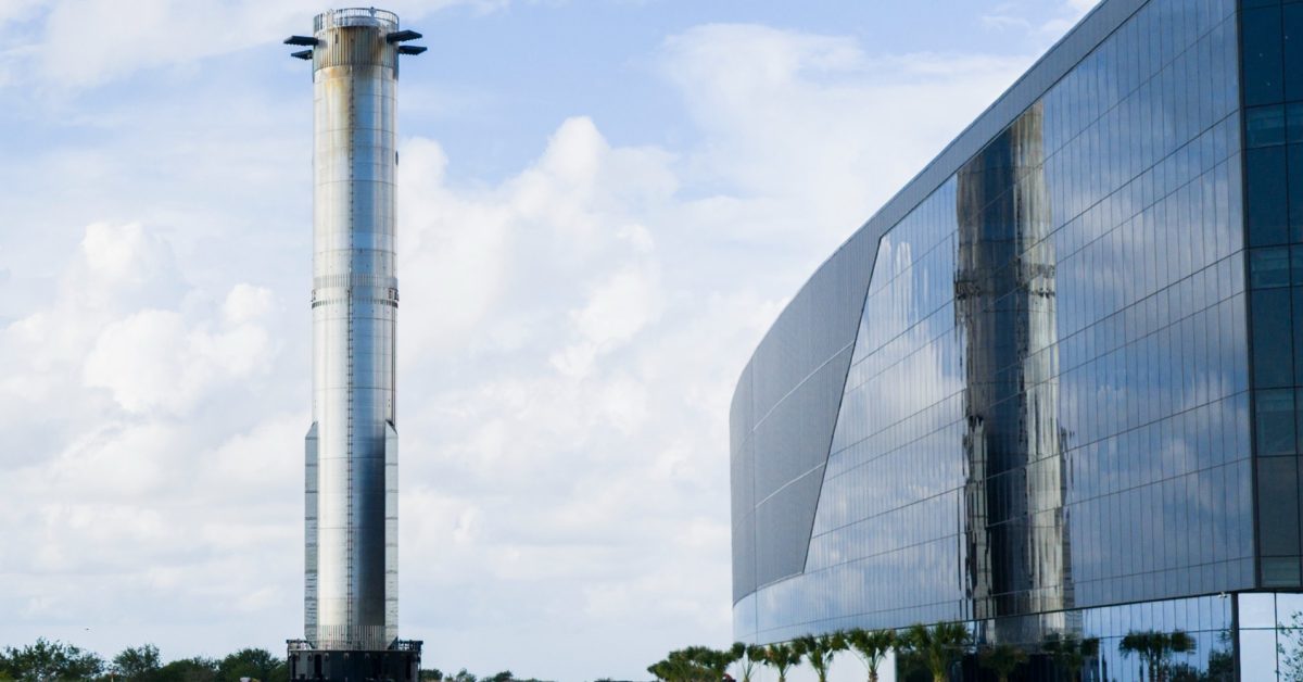 SpaceX réutilise son premier booster Starship pour le vol 11 : une avancée majeure dans l'exploration spatiale.