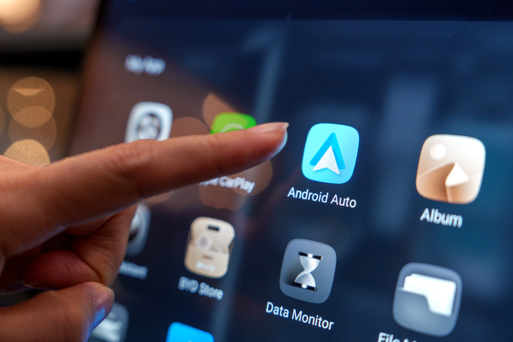 découvrez comment l'ia de google révolutionne android auto pour une expérience de conduite plus intelligente et connectée.