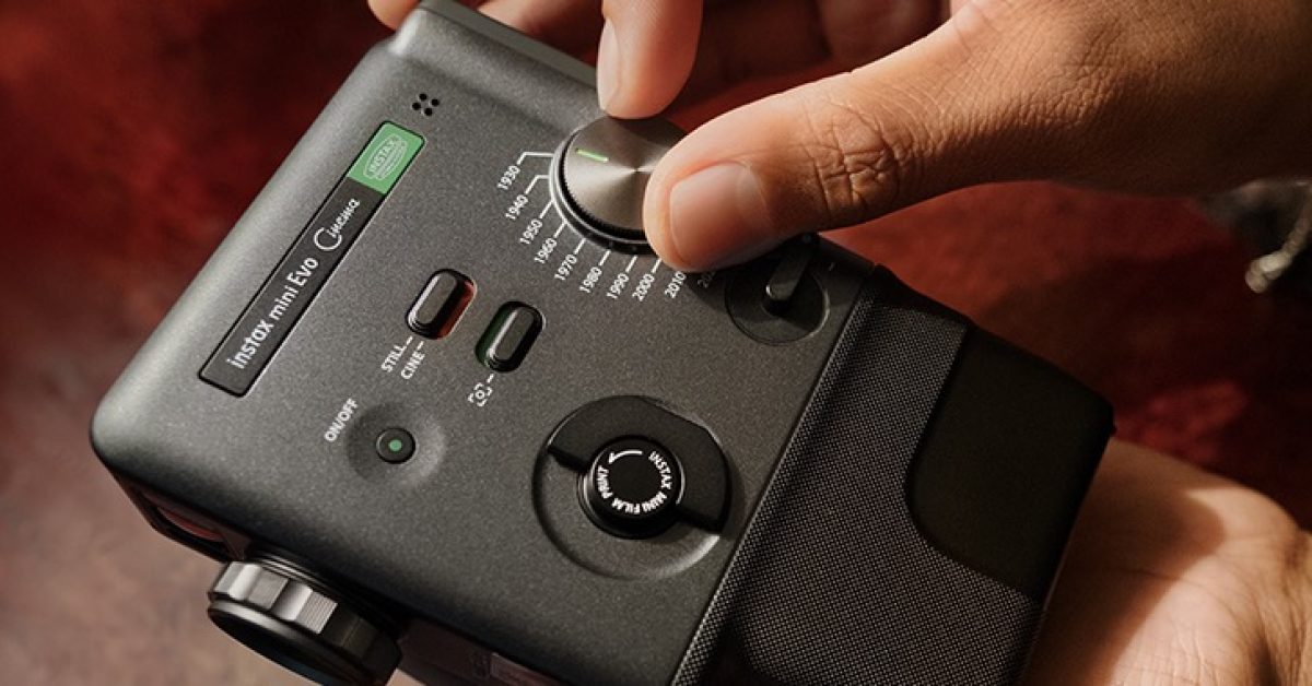 Fujifilm lance une caméra rétro innovante pour photographier et imprimer des souvenirs intemporels
