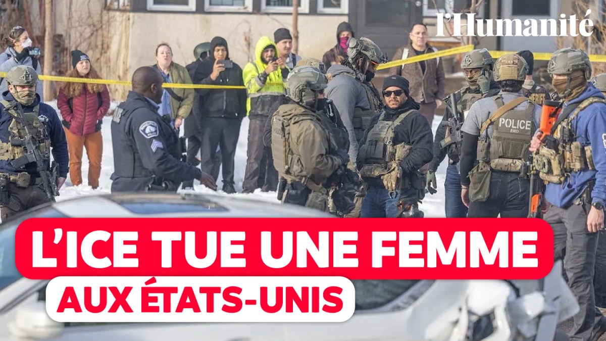 des policiers interviennent rapidement pour sauver une femme en travail en utilisant google traduction pour faciliter la communication et assurer une naissance en toute sécurité.