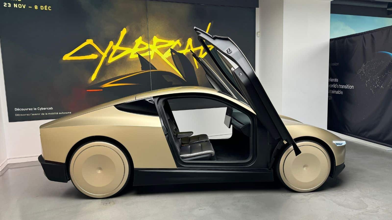 tesla approuve la recharge sans fil pour le cybercab, offrant une solution innovante et pratique pour recharger votre véhicule électrique rapidement et sans câble.