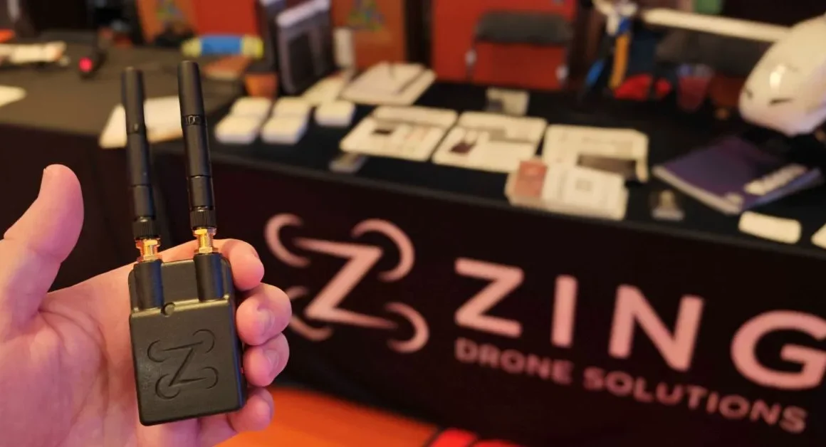 Un appareil innovant pour aider la police à identifier les drones rapidement