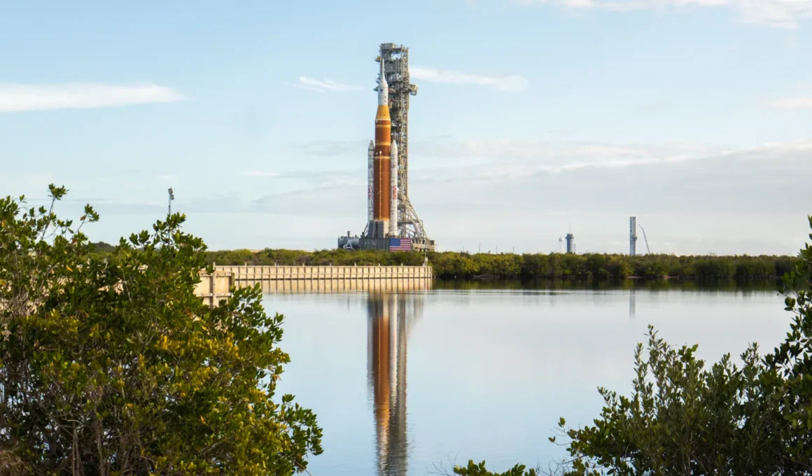 America repousse son retour sur la Lune à 2028 : enjeux et conséquences pour l'exploration spatiale