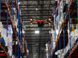 Drones révèlent 35 000 erreurs dans les entrepôts d'alcool : un scandale à ne pas négliger