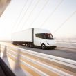 découvrez comment le tesla semi inspire l'adoption grâce à l'expérience d'un nouvel utilisateur, entre innovation et performance.