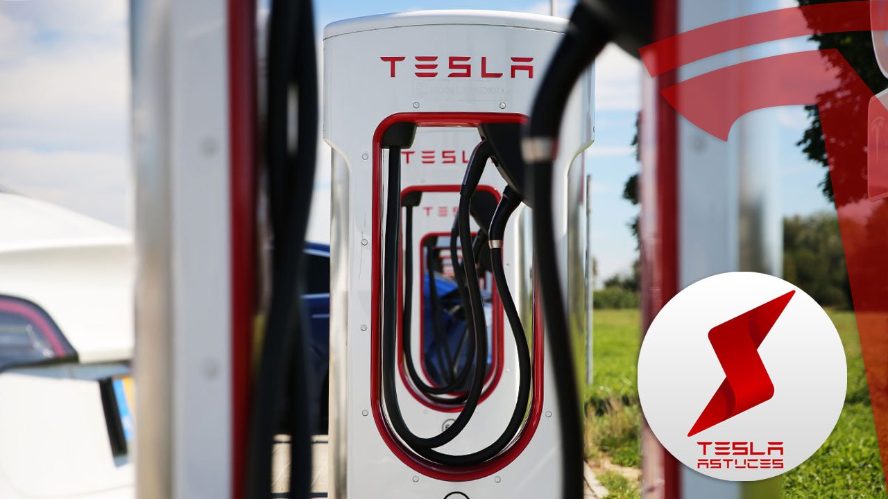 tesla déploie la nouvelle génération de superchargeurs v4 avec 400 bornes, offrant une recharge ultra-rapide et une meilleure efficacité pour les véhicules électriques.