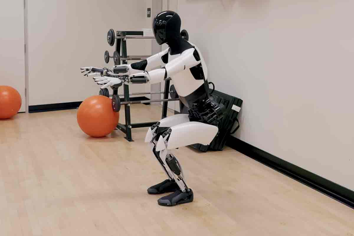 tesla dévoile le robot humanoïde optimus lors de l'événement awe 2026 à shanghai, marquant une avancée majeure dans la robotique et l'intelligence artificielle.