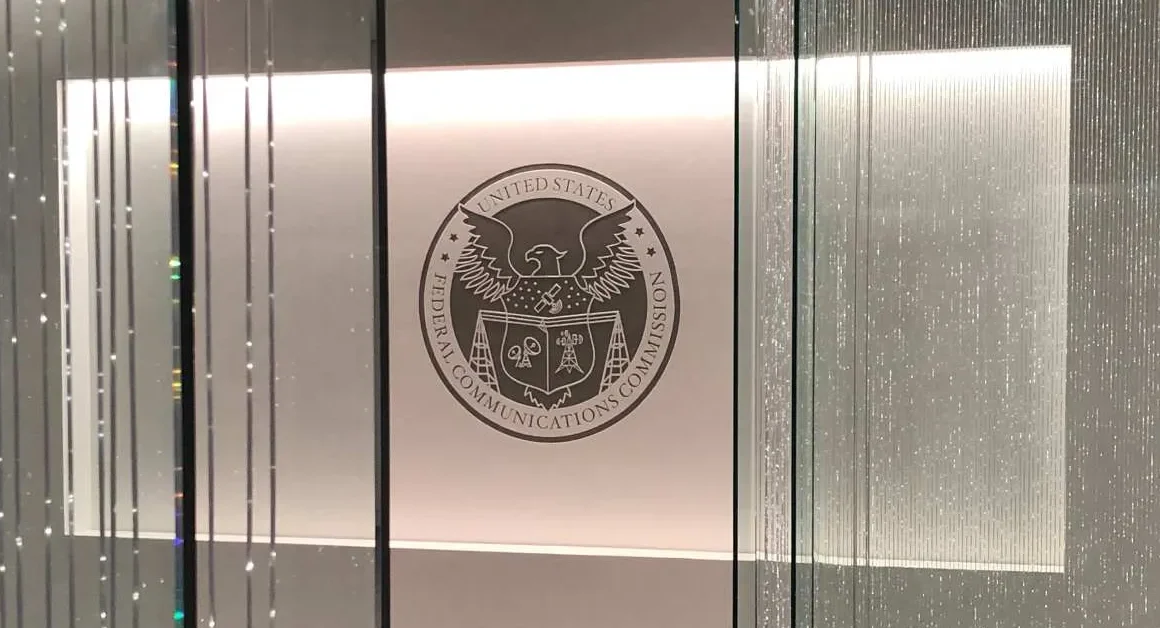 Évolution de la stratégie dronique aux États-Unis : nouvelles initiatives de la FCC pour un avenir aérien innovant