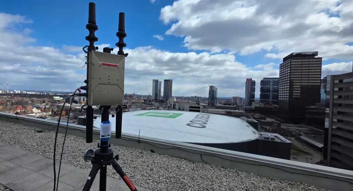 Sécuriser les grands événements grâce à une défense par drones intelligents innovante