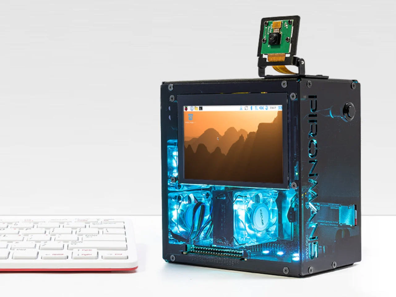 Découvrez ce Boîtier Raspberry Pi 5 à 146 $ : Écran Tactile et IA Locales !