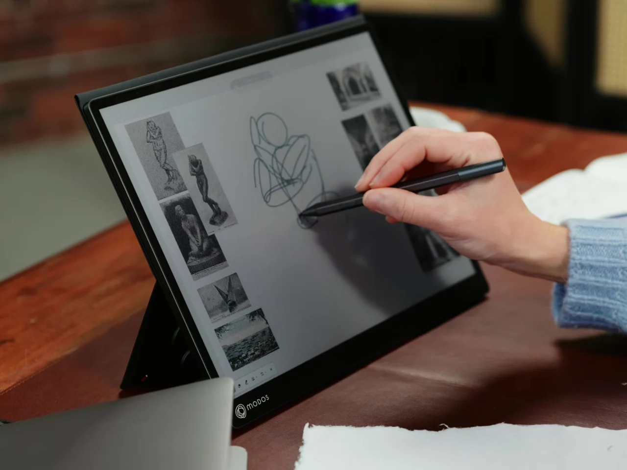 Découvrez le Nouveau Moniteur Color E Ink à 60Hz : Travail Efficace sans Fatigue Oculaire !