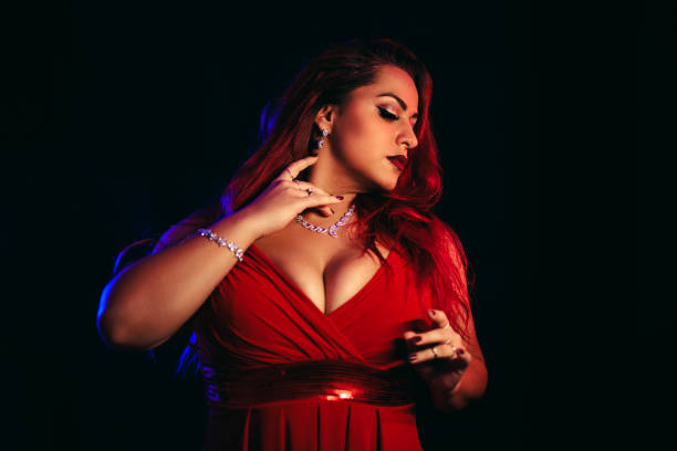 Quelle robe de soirée pour femme ronde ? 