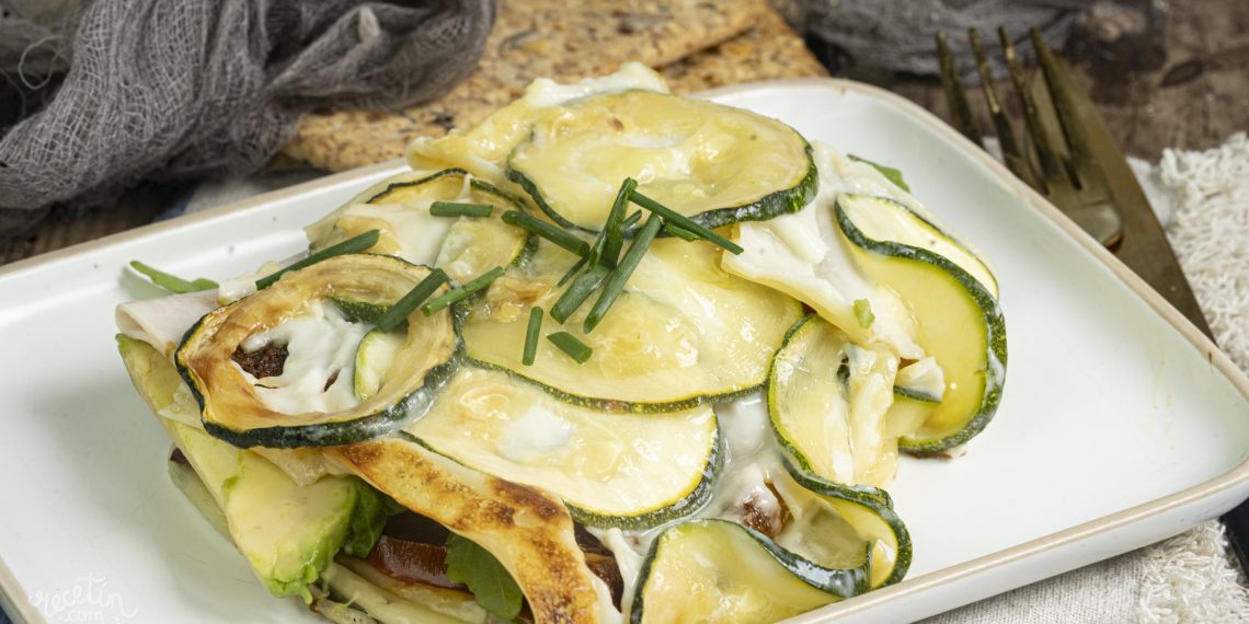 Paquets de courgette aux légumes et à la dinde, recette légère et facile - plare. Paquets de courgette aux légumes et à la dinde, recette légère et facile