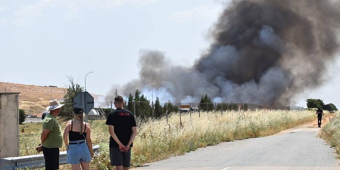 Incendie spectaculaire maîtrisé au Centre de Traitement de Résidus de Gomecello : intervention et sécurité renforcée - plare. Incendie spectaculaire maîtrisé au Centre de Traitement de Résidus de Gomecello : intervention et sécurité renforcée