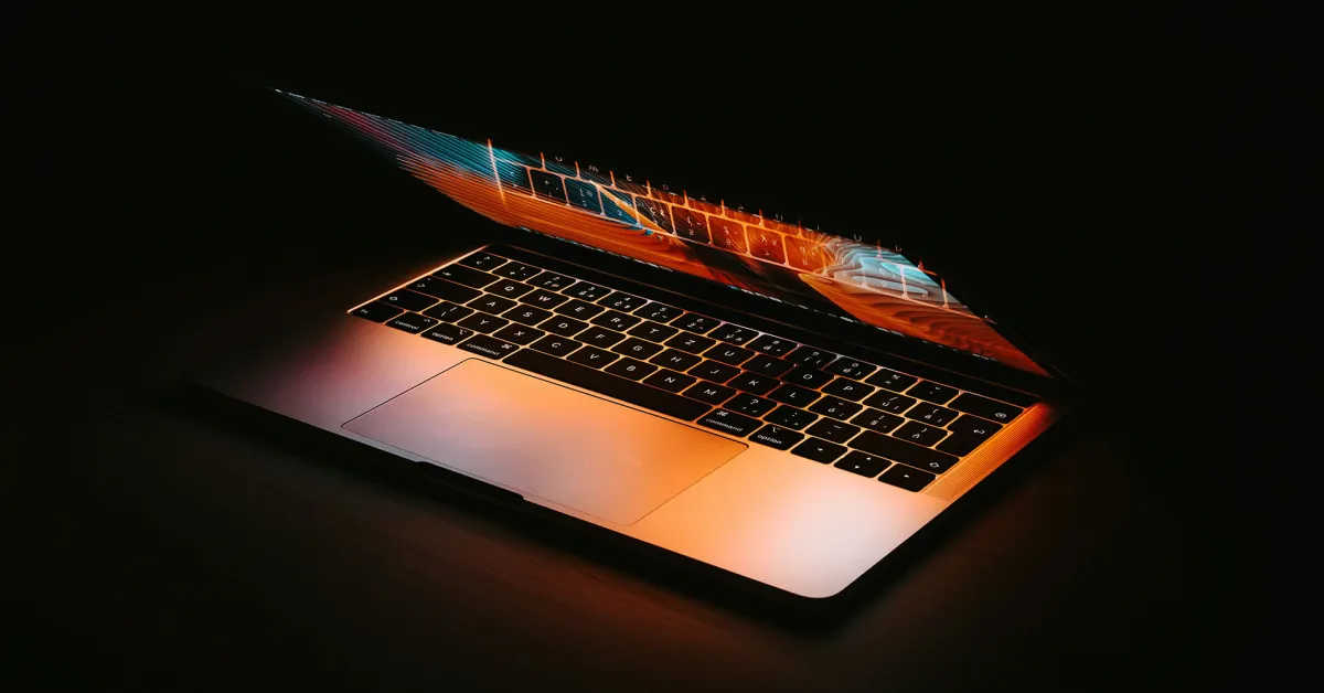 MacBook Ultra et nouveau MacBook Pro attendus cet automne selon les rumeurs : nouveautés, prix en euros et date de sortie