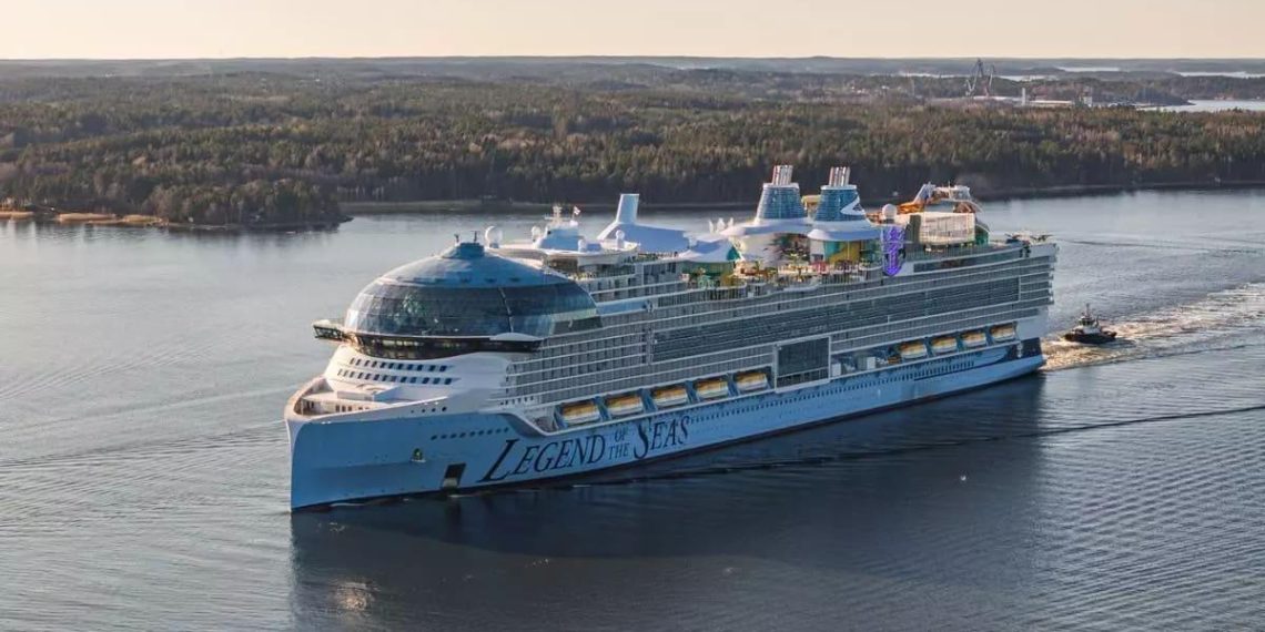 Le port de Málaga s’apprête à accueillir le Legend of the Seas, nouveau paquebot de croisière emblématique
