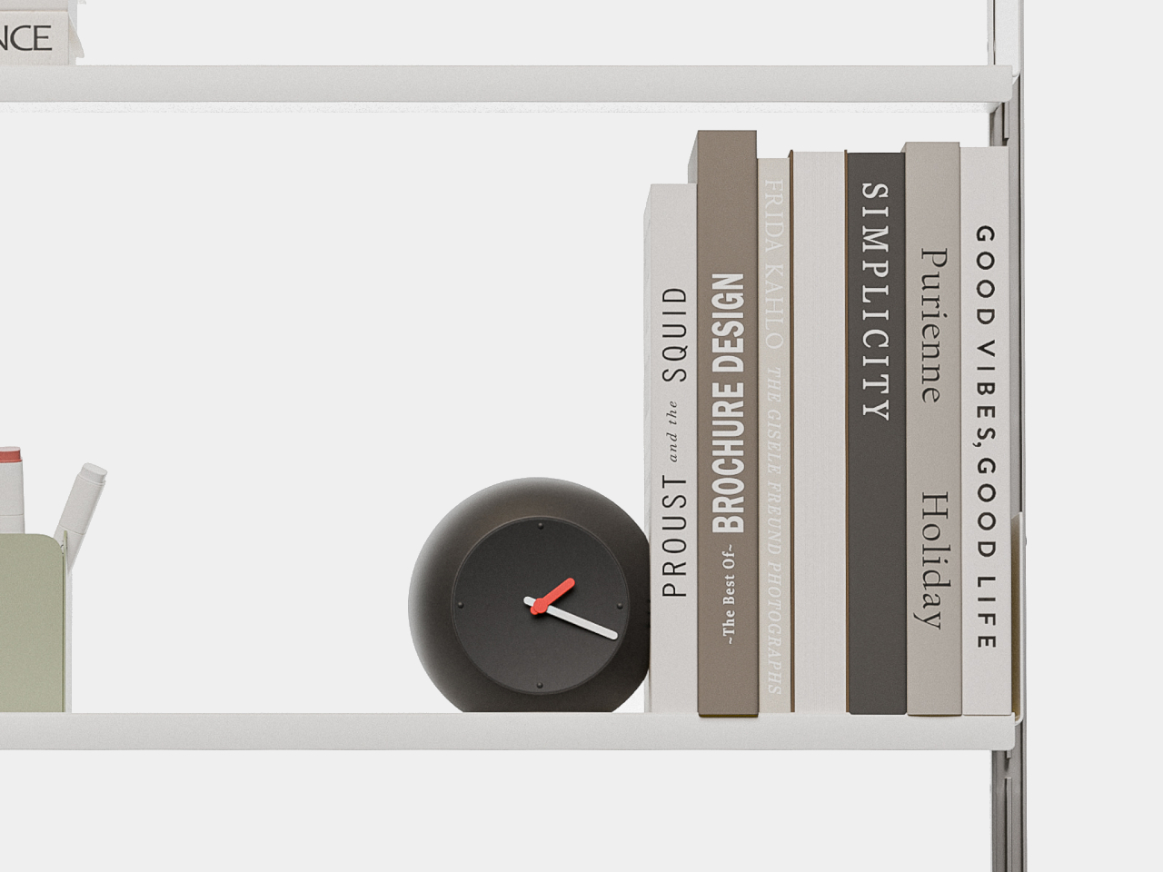 Cet objet malin transforme un coin d’étagère inutilisé en serre-livres horloge design