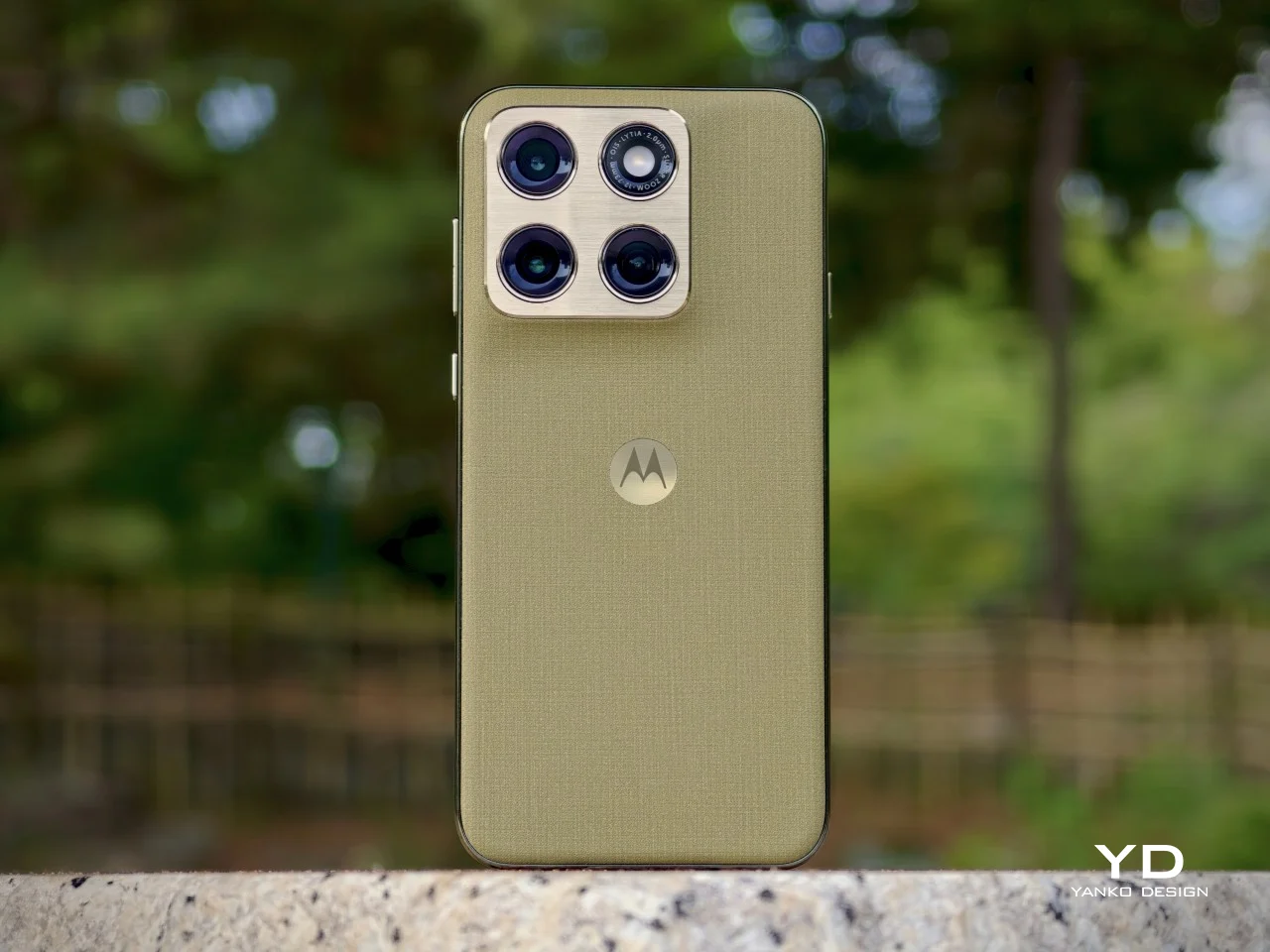 Test du Motorola Edge : design élégant, écran brillant et choix qui divise