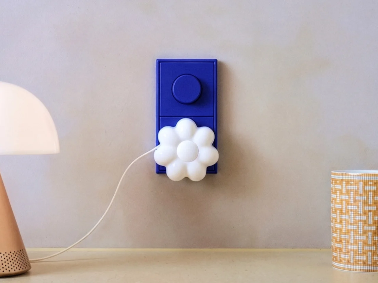 Votre chargeur reste visible 23 heures par jour, ORNA l’a conçu pour allier design et praticité