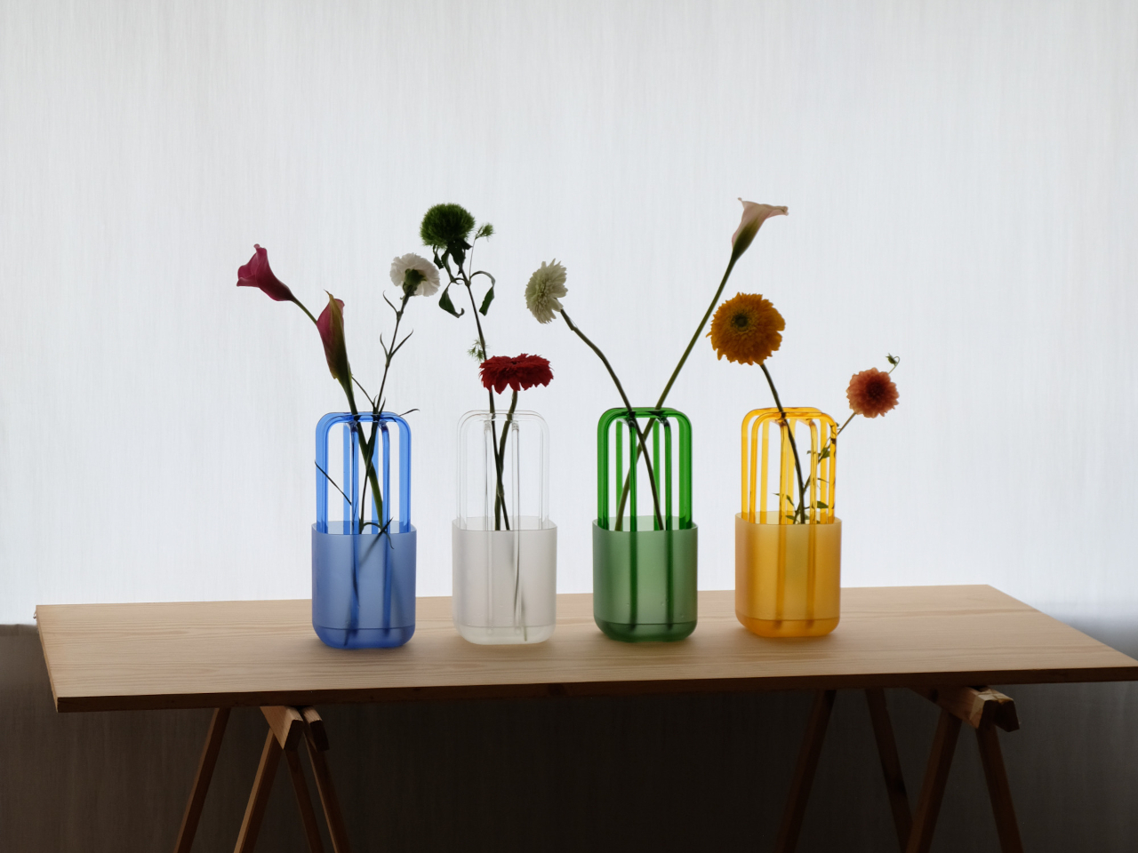 Ce vase à treillis en verre laisse chaque tige trouver son angle idéal
