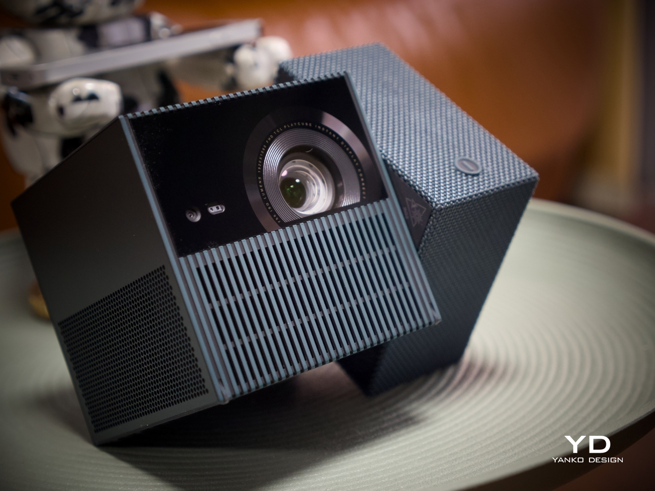 TCL PlayCube : le projecteur home cinéma compact qui remplace toute votre installation