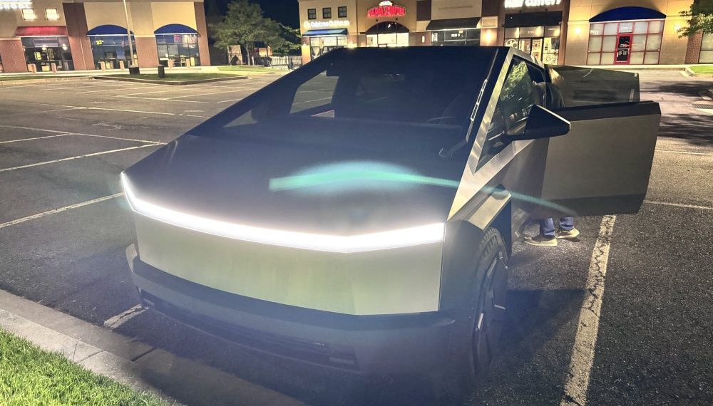 Tesla Cybertruck saisi au Royaume-Uni pour des inquiétudes légitimes : un pickup controversé sous surveillance - plare. Tesla Cybertruck saisi au Royaume-Uni pour des inquiétudes légitimes : un pickup controversé sous surveillance