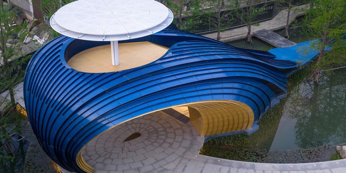 La baleine bleue de 60 tonnes que vous traversez pour rentrer chez vous : histoire insolite et architecture urbaine - plare. La baleine bleue de 60 tonnes que vous traversez pour rentrer chez vous : histoire insolite et architecture urbaine