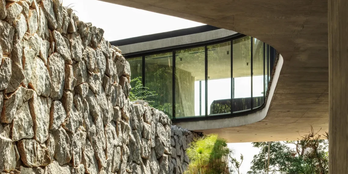 Tetro Arquitetura transforme une colline brésilienne complexe avec Xingu House en villa d’architecte exceptionnelle - plare. Tetro Arquitetura transforme une colline brésilienne complexe avec Xingu House en villa d’architecte exceptionnelle