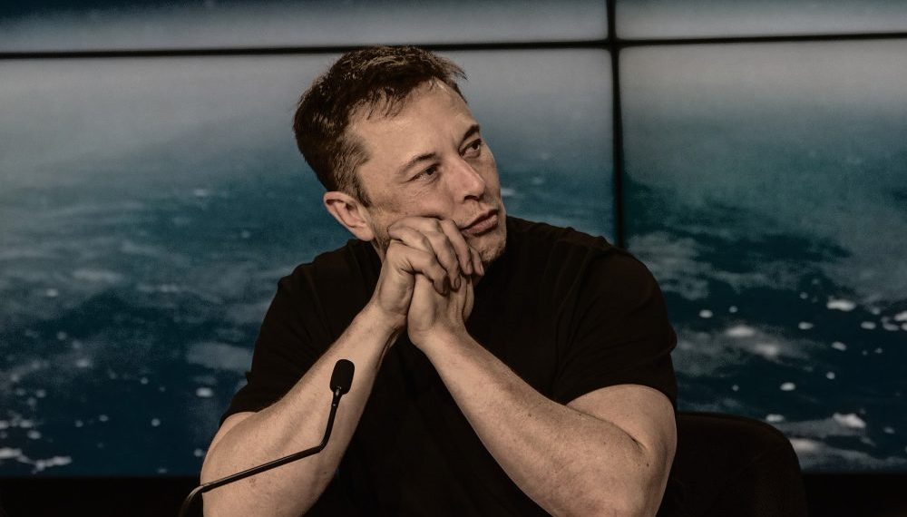 Elon Musk alerte sur l’intelligence artificielle : sa prédiction choc pour les deux prochaines années - plare. Elon Musk alerte sur l’intelligence artificielle : sa prédiction choc pour les deux prochaines années