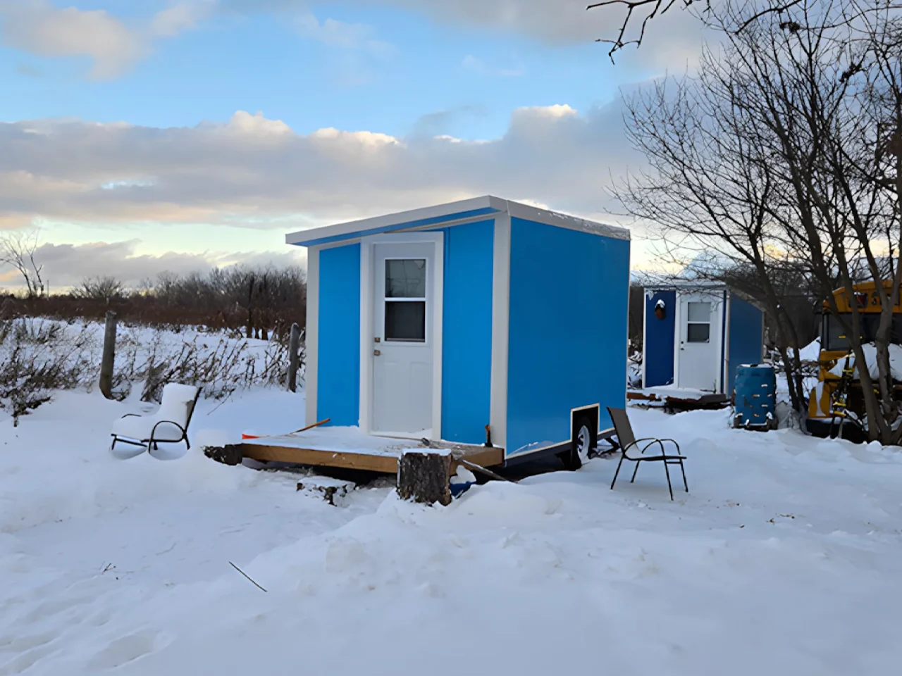 Tiny house de 4,5 m² par une association canadienne : l’abri minimaliste réduit à sa forme la plus pure