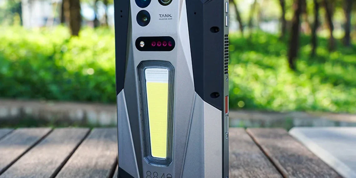 8849 Tank 5 : le smartphone durci ultra-résistant avec projecteur DLP 2K à environ 786 €