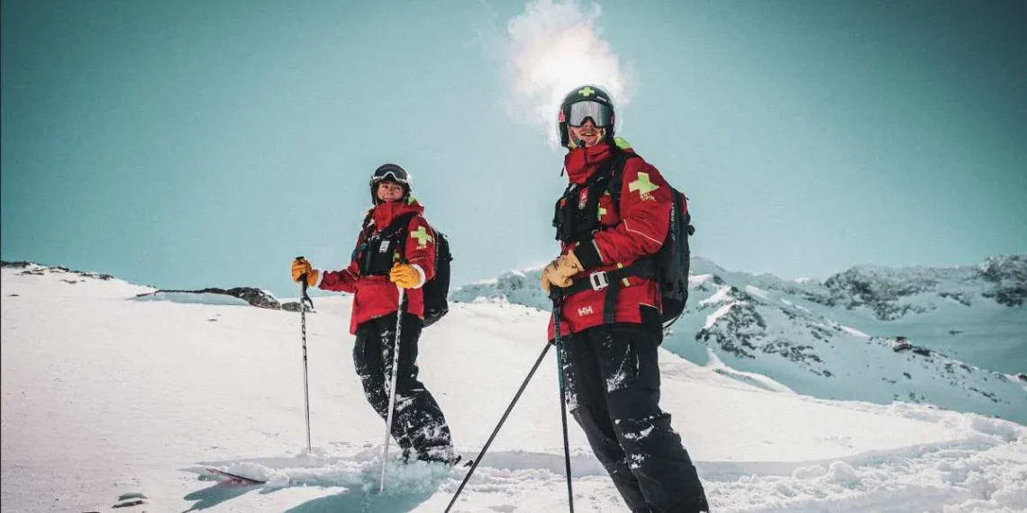 Avalanches dans les Alpes françaises : un drone lancé en 10 secondes pour sauver des vies - plare. Avalanches dans les Alpes françaises : un drone lancé en 10 secondes pour sauver des vies