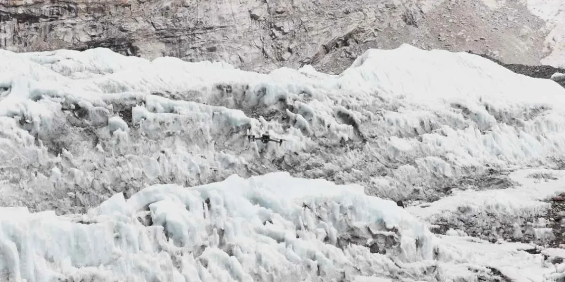 DJI révolutionne l’ascension de l’Everest avec ses drones de haute altitude - plare. DJI révolutionne l’ascension de l’Everest avec ses drones de haute altitude