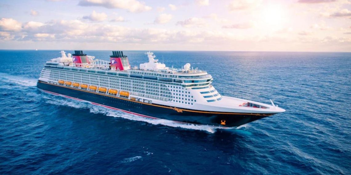 El Disney Dream en España: intoxicación investigada y escalas en Galicia au meilleur prix