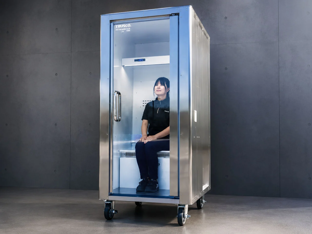 Ce climatiseur humain portable vous rafraîchit en pleine canicule, partout et à tout moment